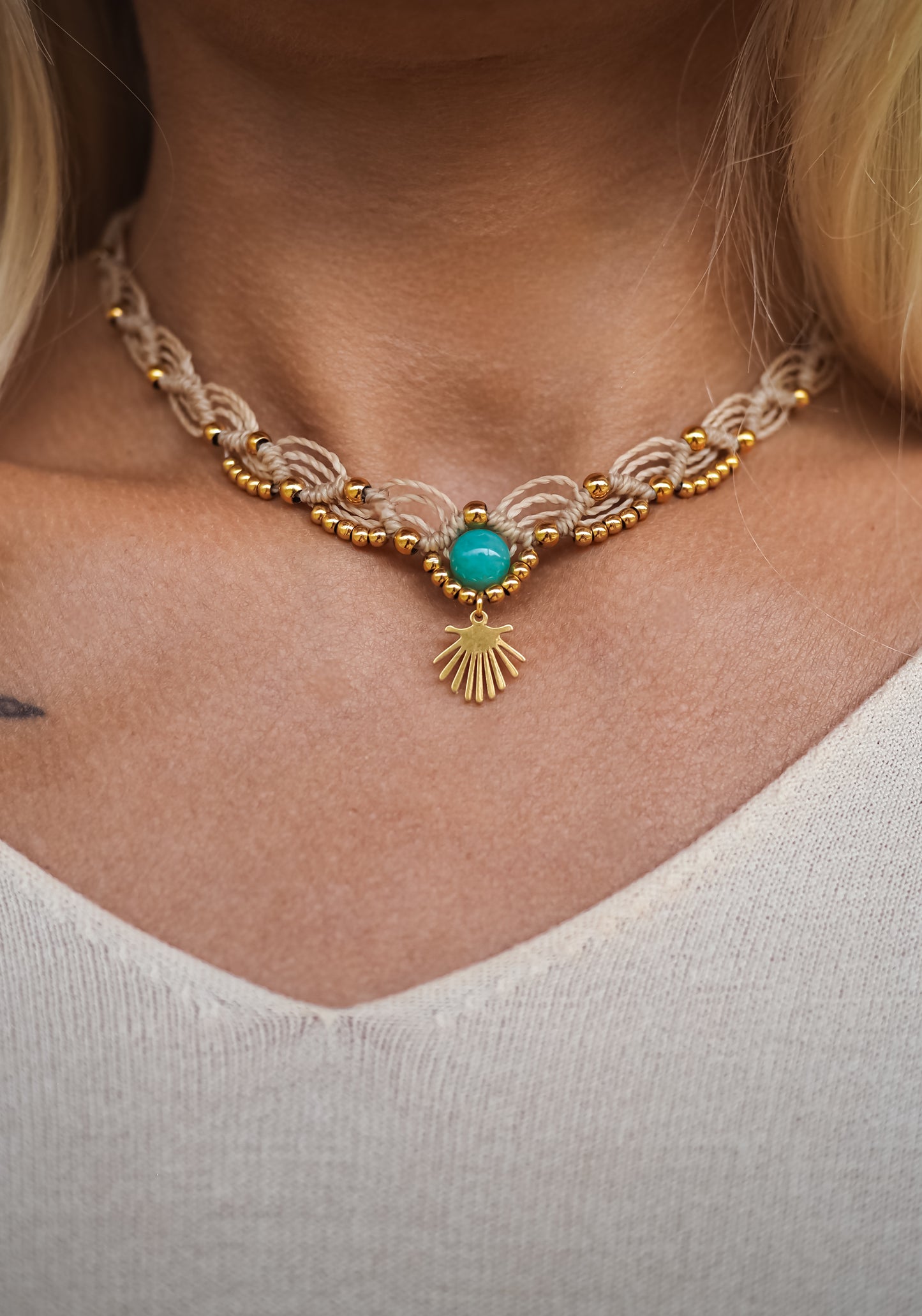 I AM POWERFUL ~ rankų darbo kaklo vėrinys