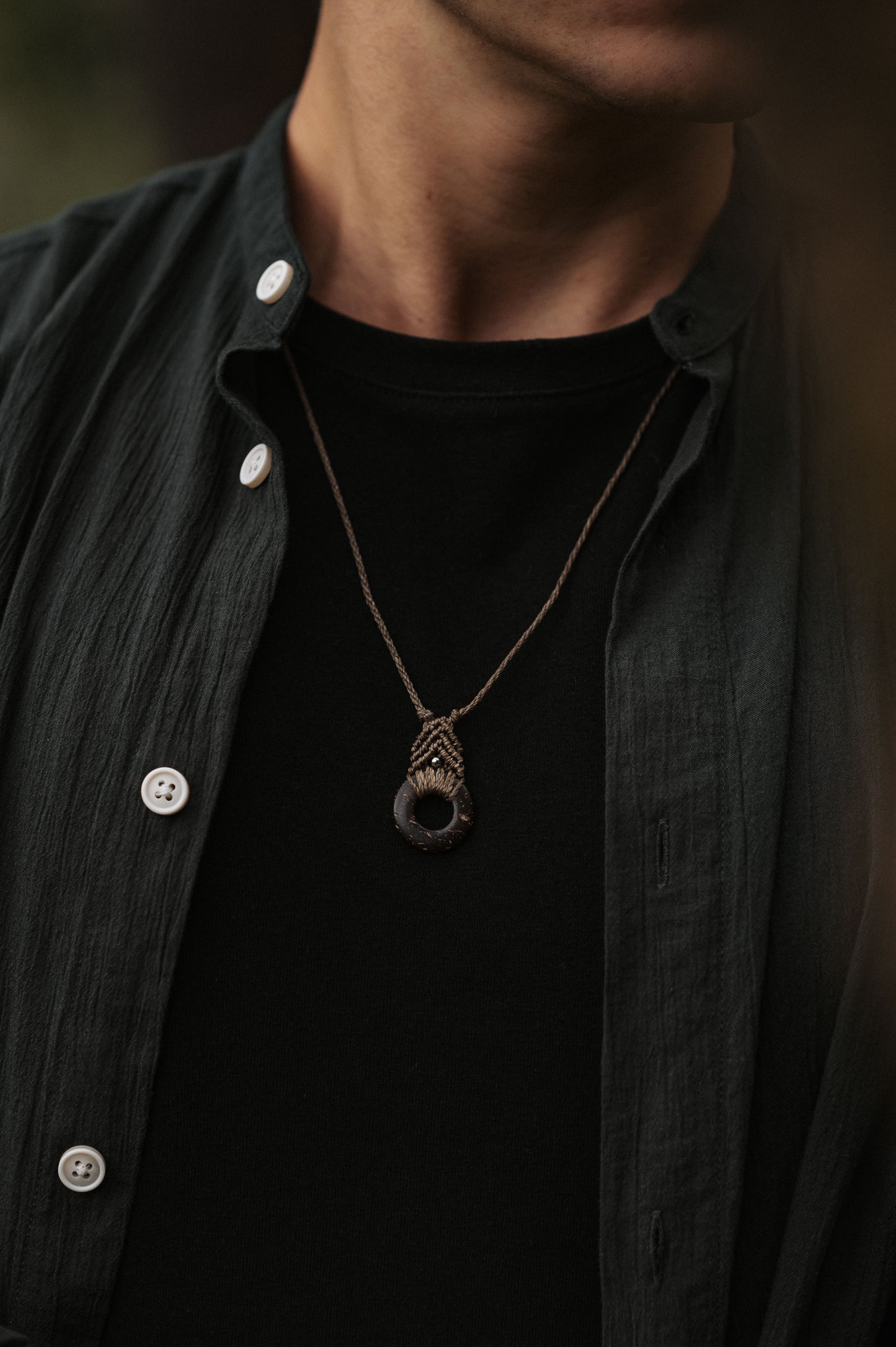 WILDWOOD ~ natūralus kokoso kaklo pakabukas