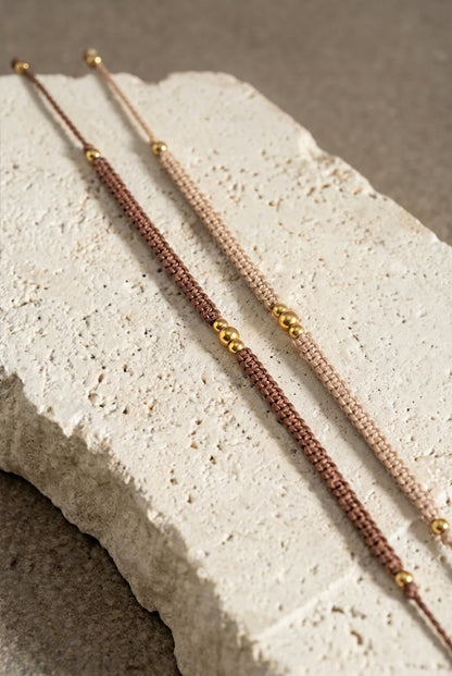 TERRÁ ~ rankų darbo ruda apyrankė