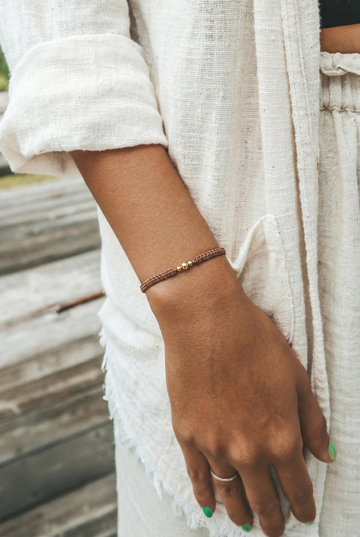 TERRÁ ~ rankų darbo ruda apyrankė