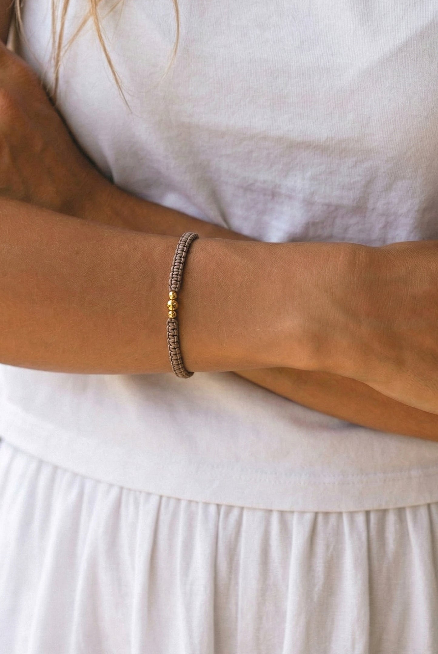 TERRÁ ~ rankų darbo ruda apyrankė