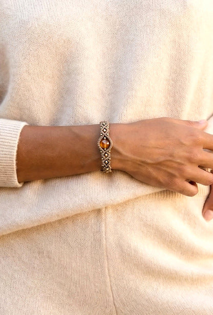 Prabangi unikali apyranke. Ranku darbo papuosalai moteriai. Moteriska apyranke. Auksine apyranke moterims. Boho apyranke.