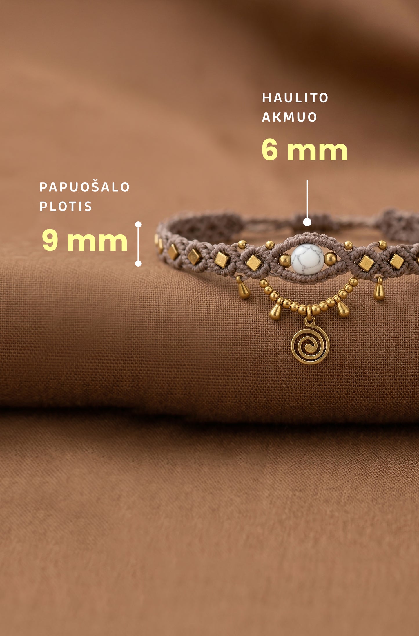Boho kojos papuosalas su spirale ir kristalais.
