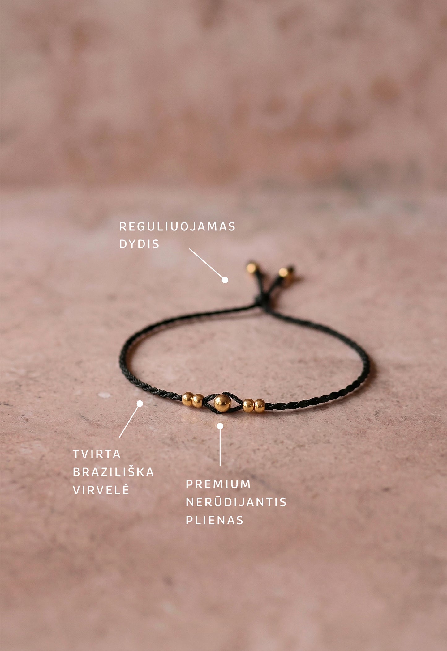 Juodo siulo apyranke su auksu