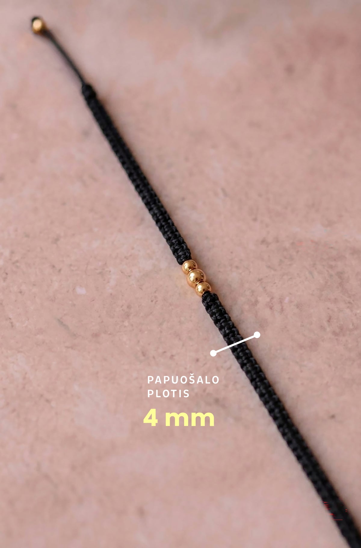 Minimalistine apyranke juodo siulo moterims. Ranku darbo apyrankes ir papuosalai, su auksu tinka nesioti kasdien.
