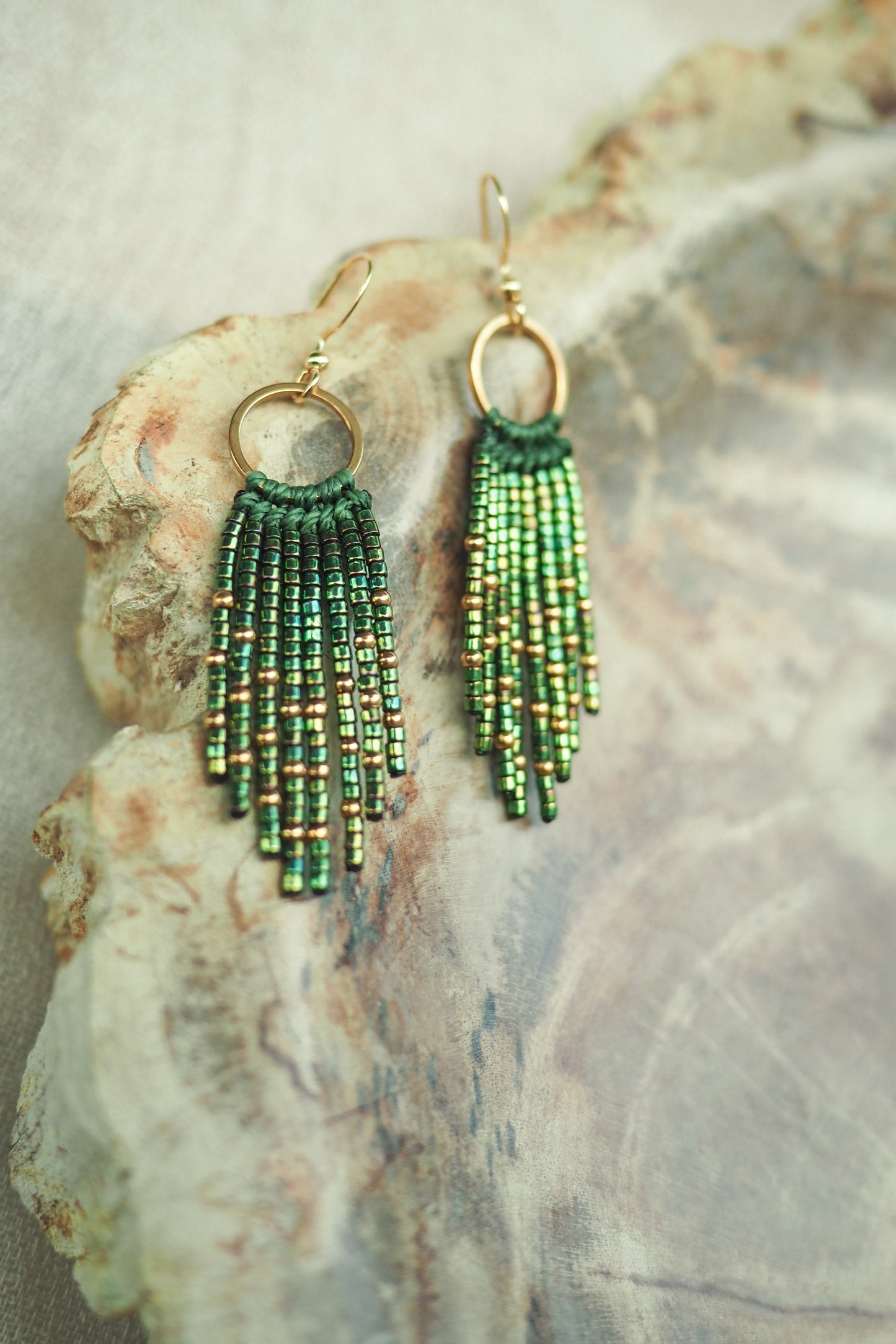 Dovana moterims - isskirtiniai papuosalai. Šventiniai auskarai.